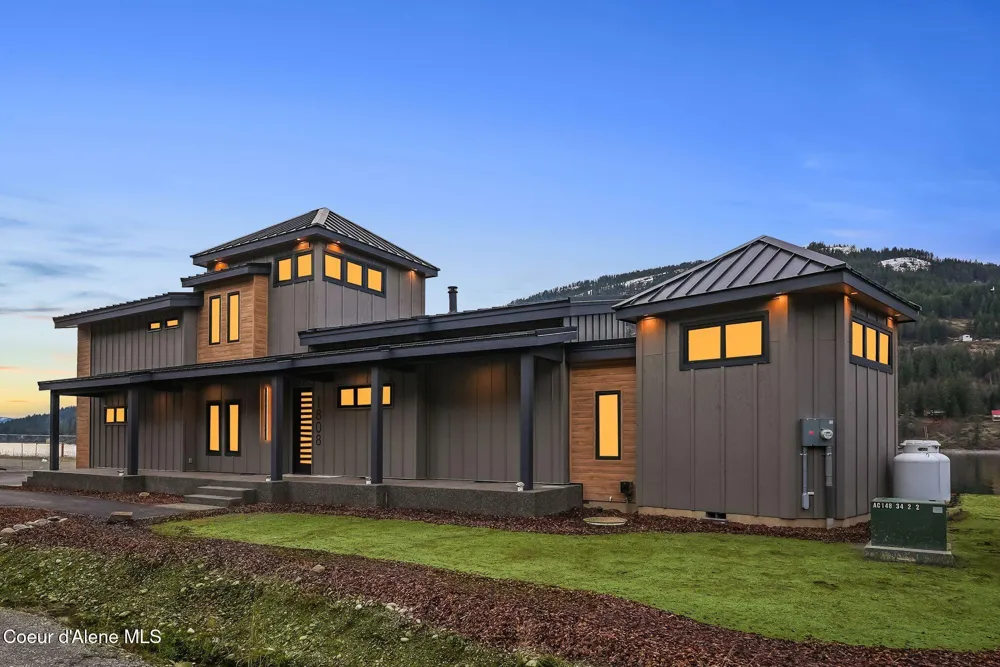 1808 Garfield Bay Road Sagle, ID 83860