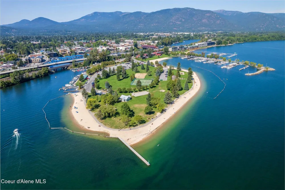 1808 Garfield Bay Road Sagle, ID 83860
