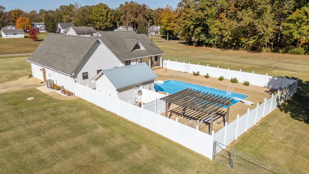 145 TOM WAY Savannah, TN 38372