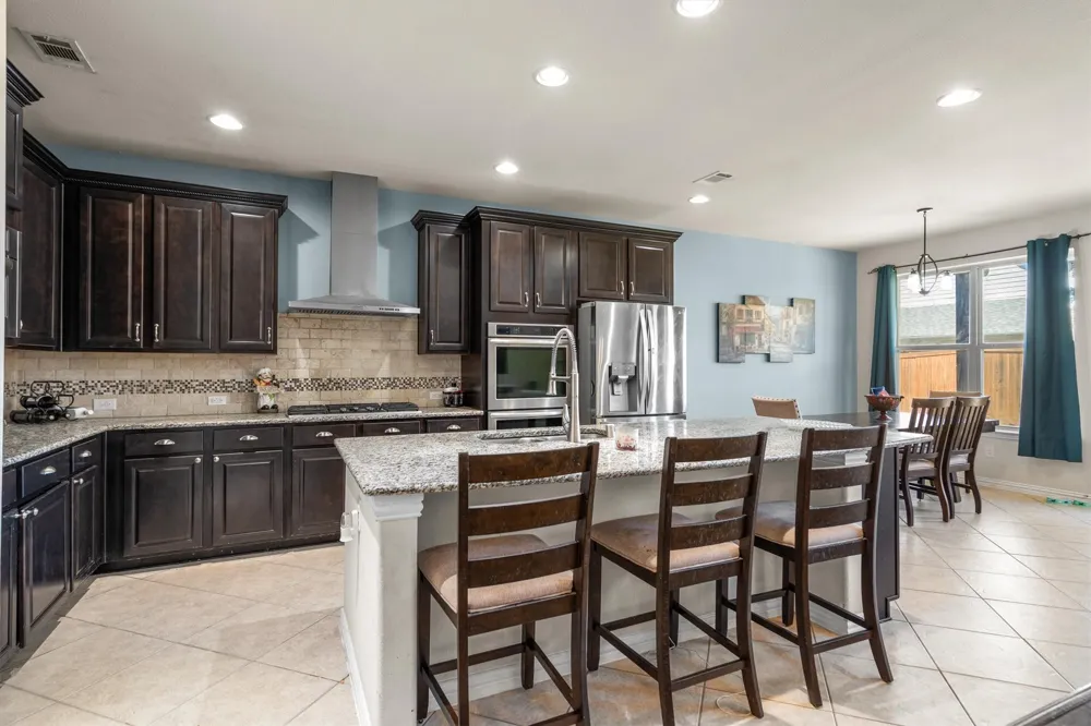 7280 Cana Grand Prairie, TX 75054