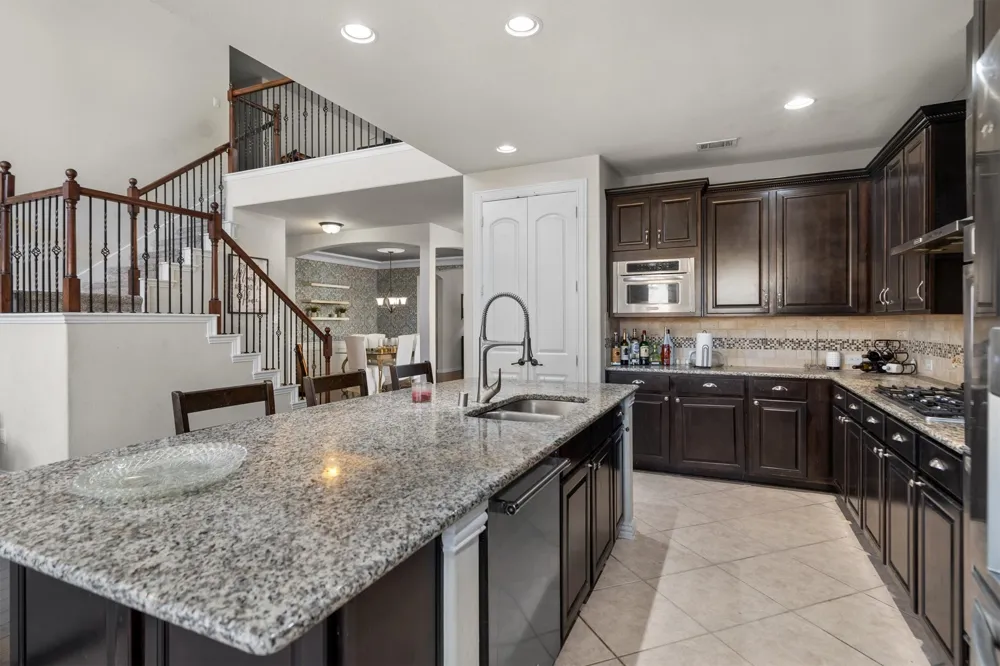 7280 Cana Grand Prairie, TX 75054