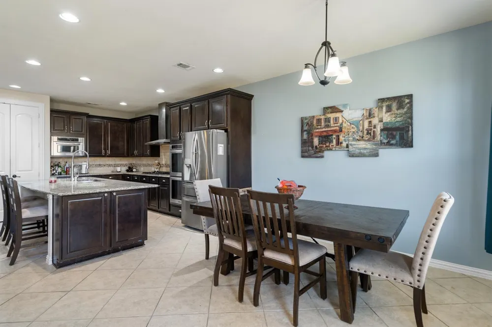 7280 Cana Grand Prairie, TX 75054