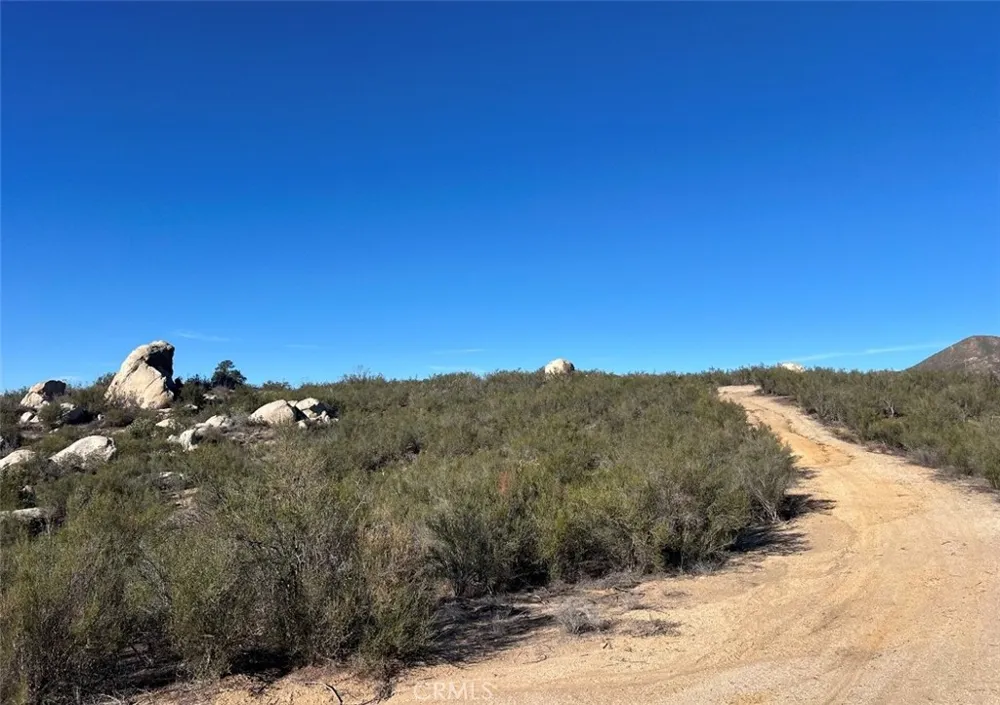 E Benton Rd Hemet, CA 92544