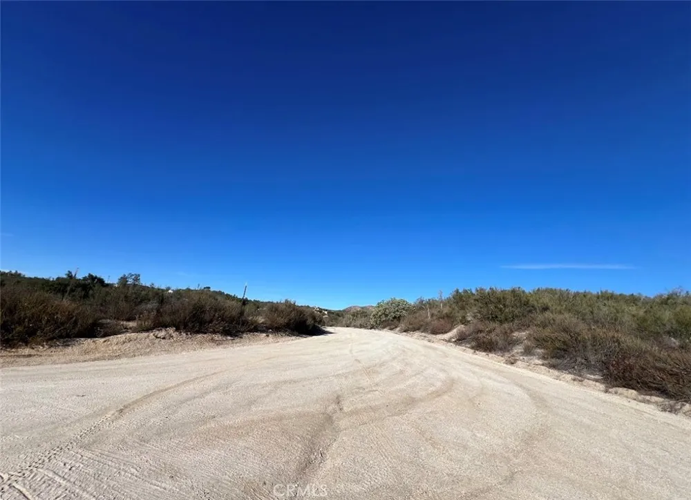 E Benton Rd Hemet, CA 92544
