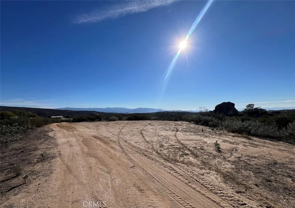 E Benton Rd Hemet, CA 92544