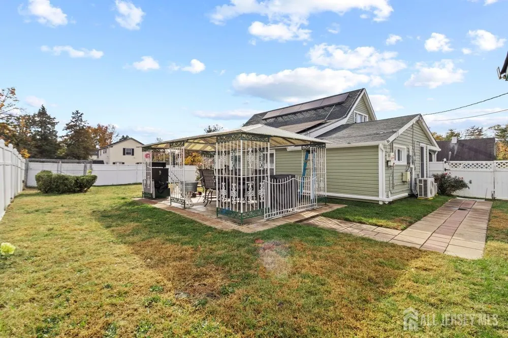 74 Beaverdale Lane Willingboro, NJ 08046