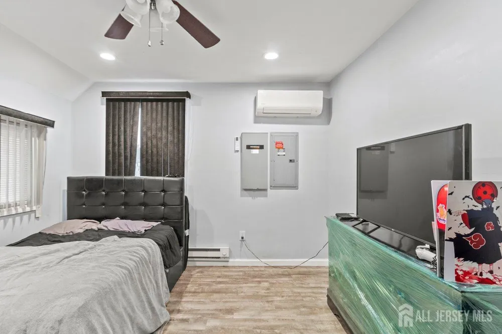 74 Beaverdale Lane Willingboro, NJ 08046