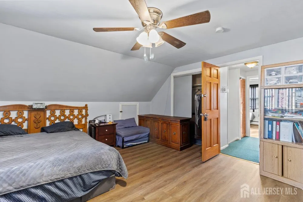 74 Beaverdale Lane Willingboro, NJ 08046