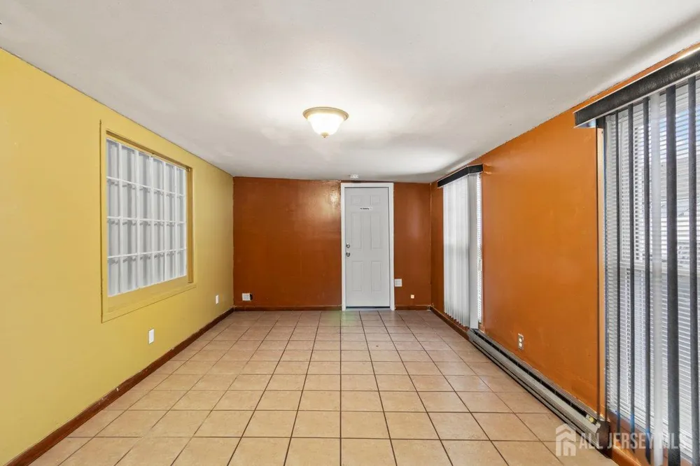74 Beaverdale Lane Willingboro, NJ 08046