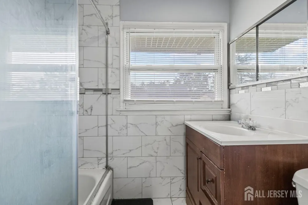 74 Beaverdale Lane Willingboro, NJ 08046
