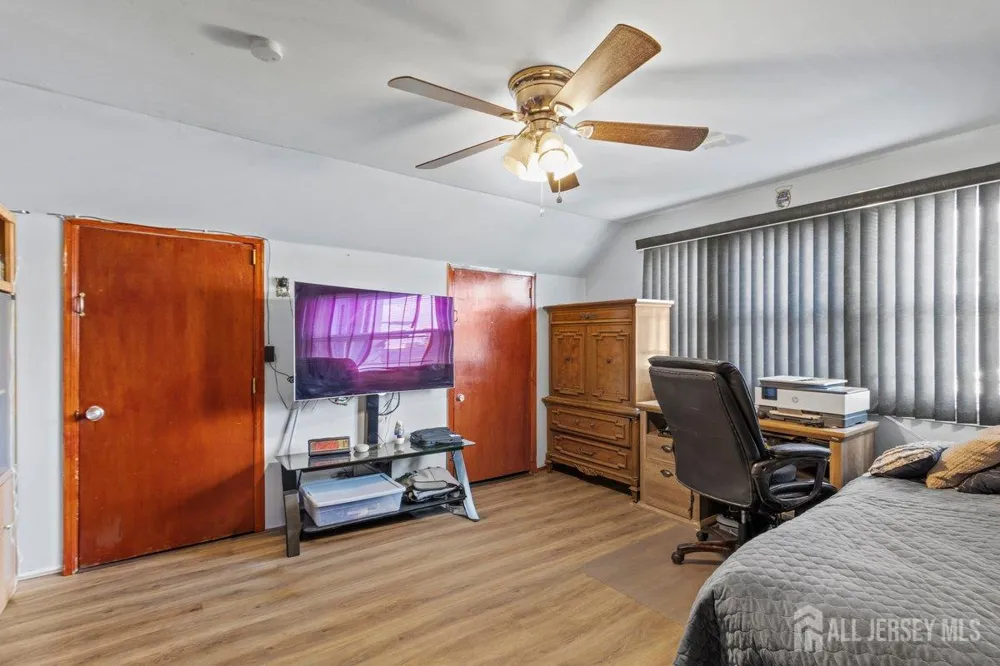 74 Beaverdale Lane Willingboro, NJ 08046
