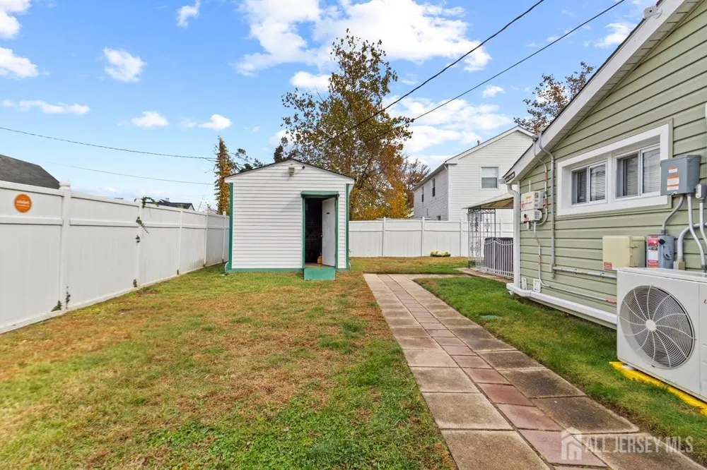 74 Beaverdale Lane Willingboro, NJ 08046