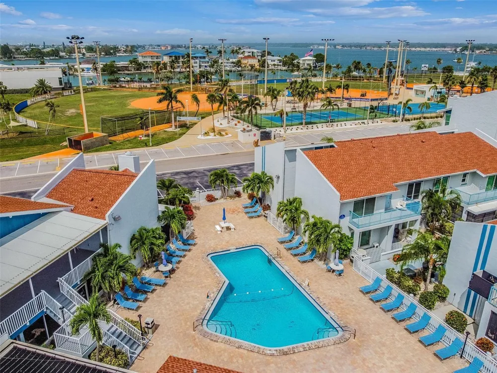 315 MEDALLION BOULEVARD #E Madeira Beach, FL 33708