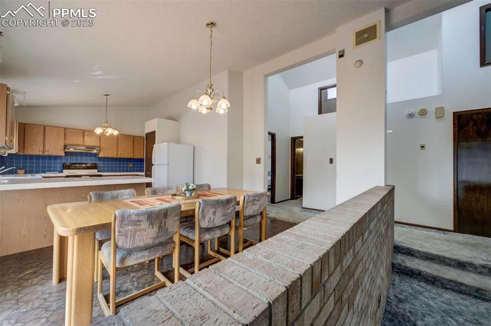 14 Crested Hill Court Pueblo, CO 81008