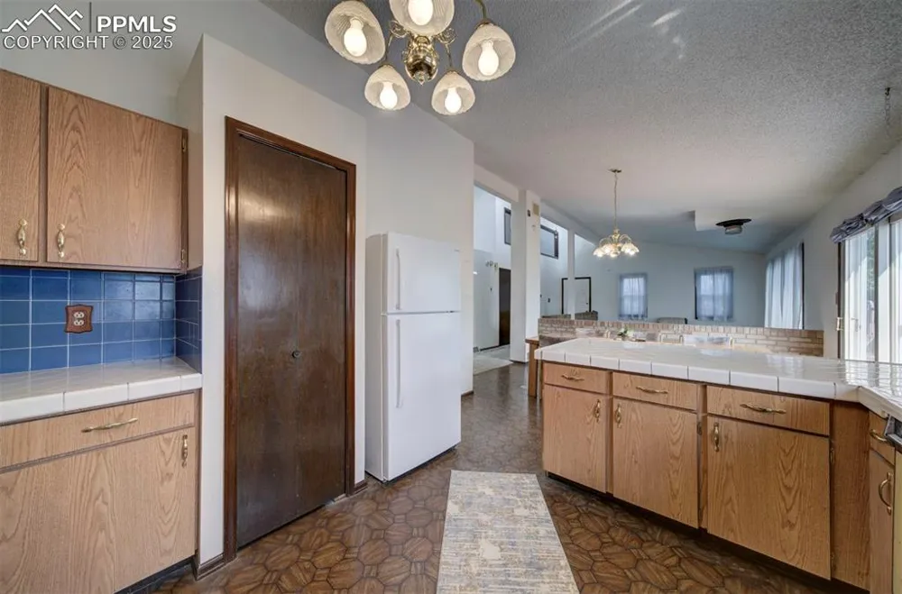 14 Crested Hill Court Pueblo, CO 81008