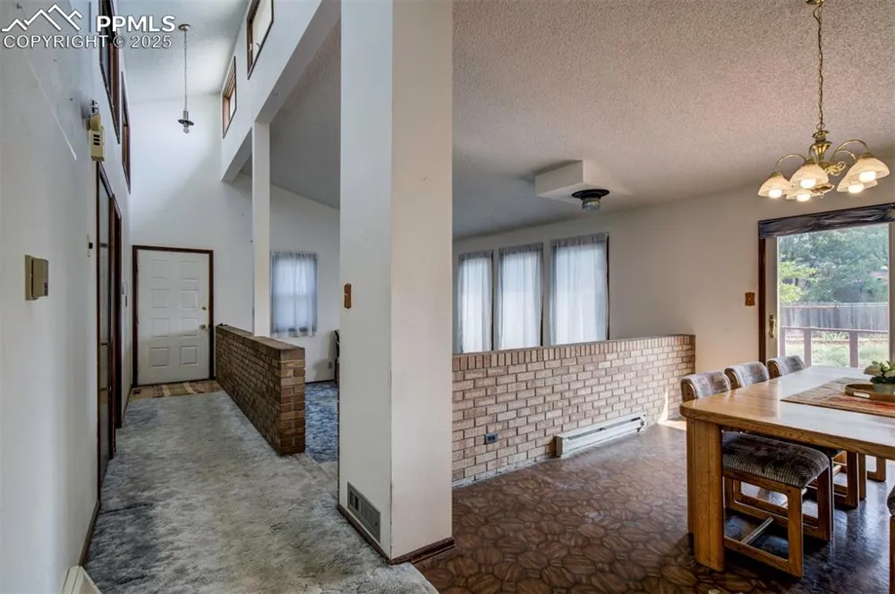 14 Crested Hill Court Pueblo, CO 81008