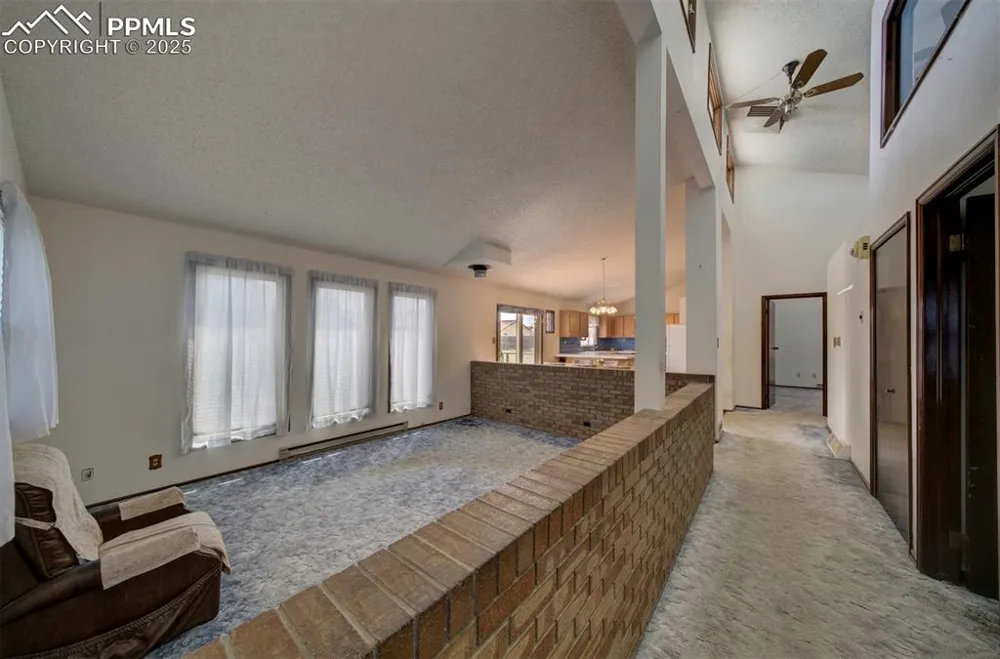 14 Crested Hill Court Pueblo, CO 81008