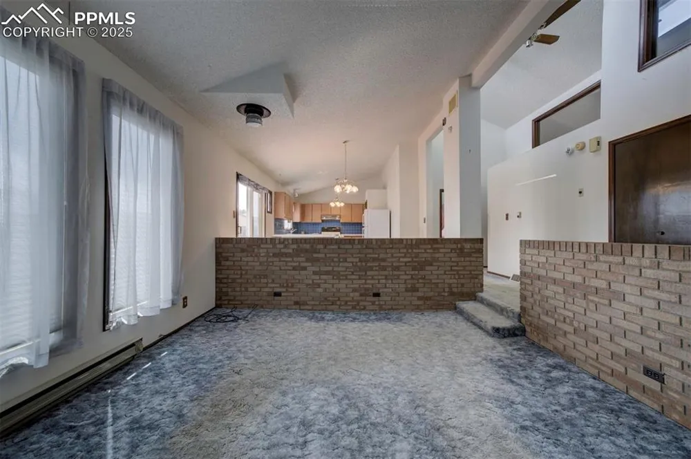 14 Crested Hill Court Pueblo, CO 81008