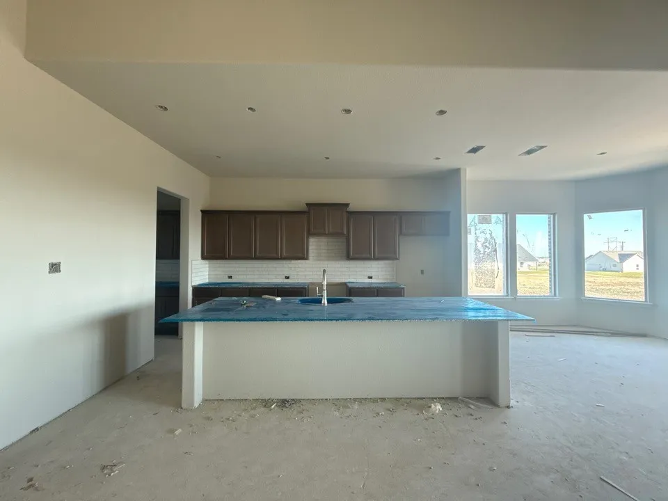 930 County Road 200 Valley View, TX 76272