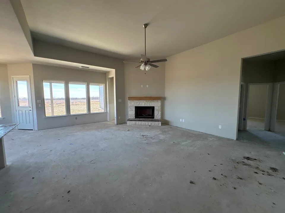 930 County Road 200 Valley View, TX 76272