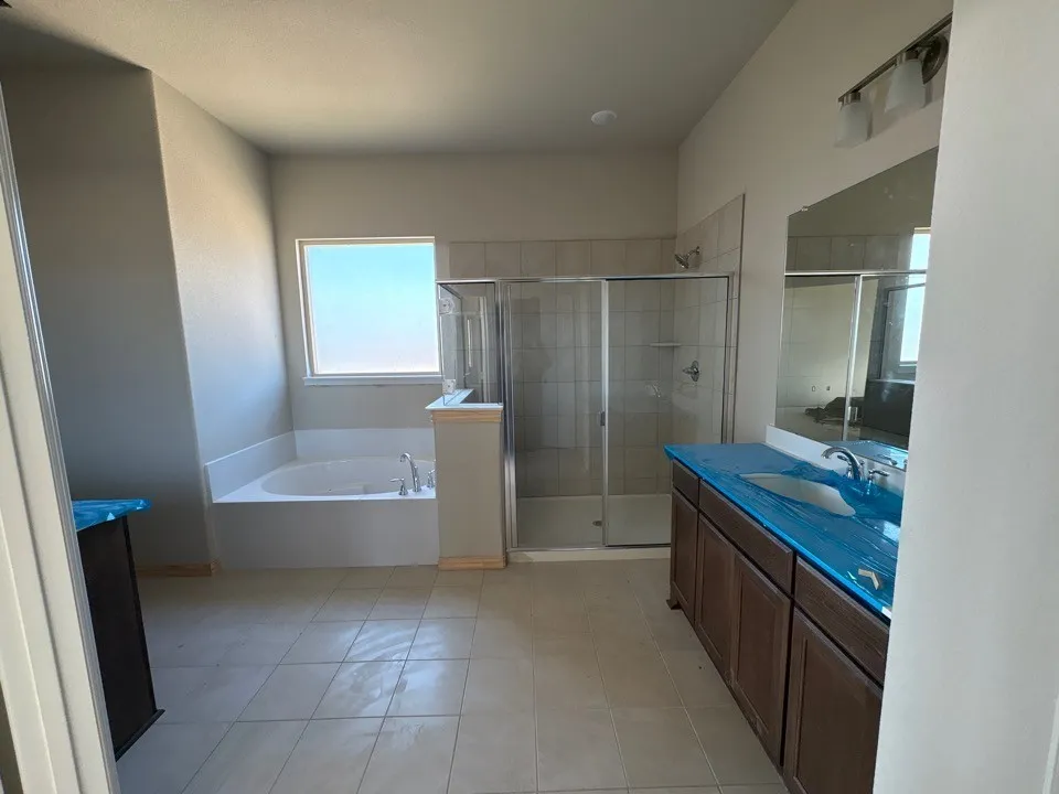 930 County Road 200 Valley View, TX 76272