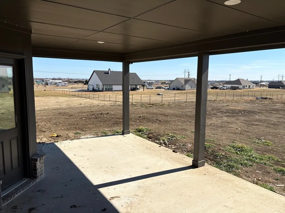 930 County Road 200 Valley View, TX 76272
