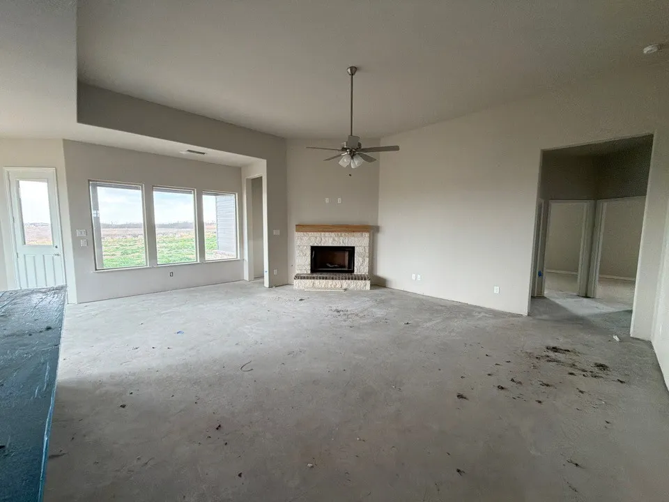 930 County Road 200 Valley View, TX 76272