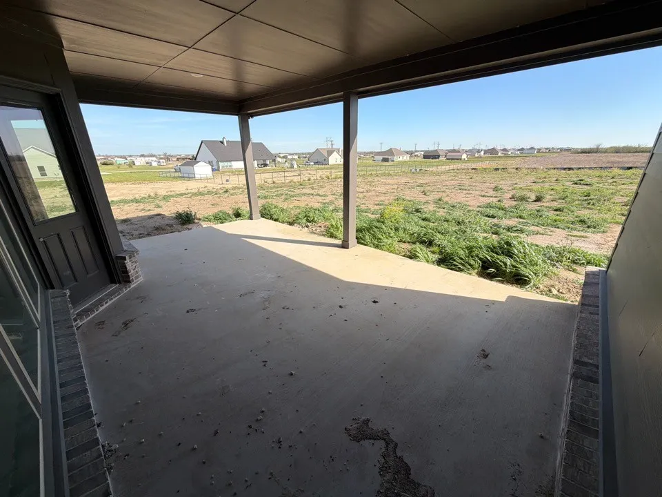 930 County Road 200 Valley View, TX 76272