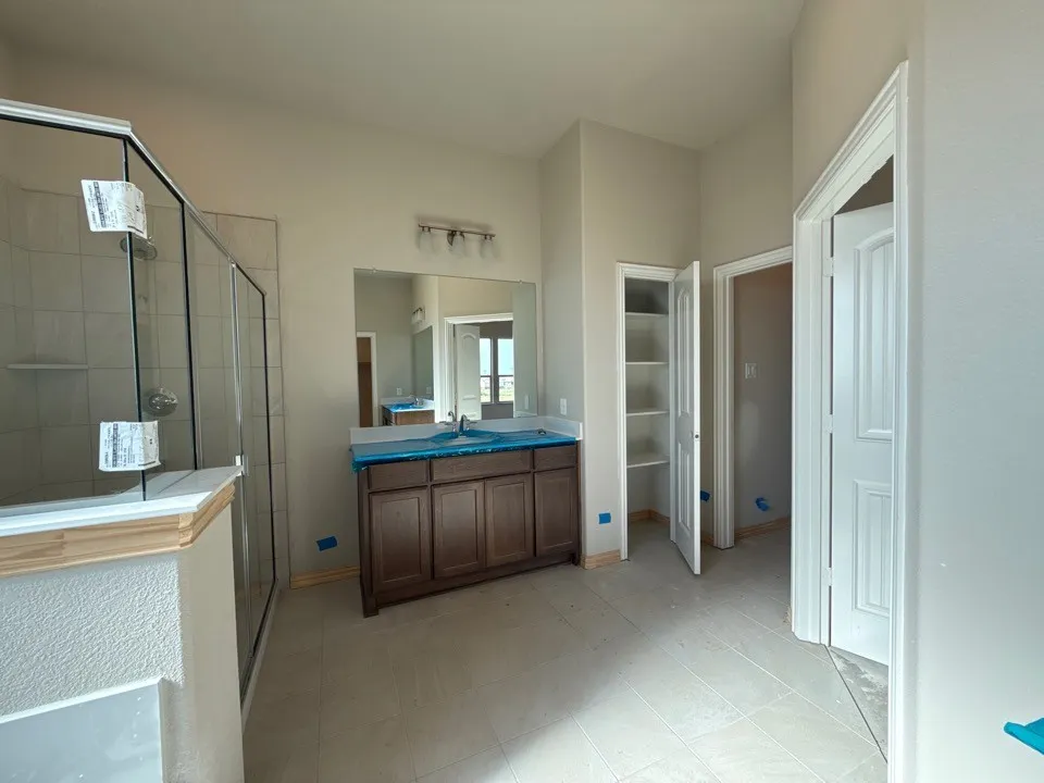 930 County Road 200 Valley View, TX 76272