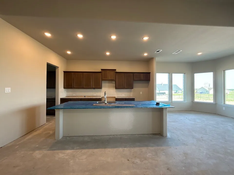 930 County Road 200 Valley View, TX 76272