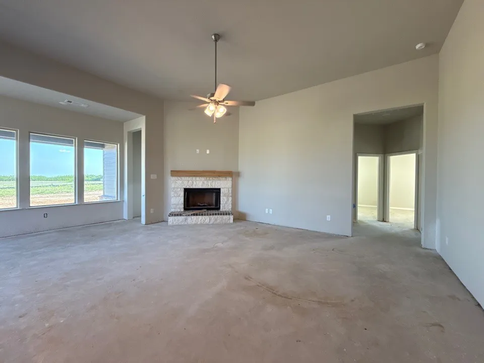930 County Road 200 Valley View, TX 76272