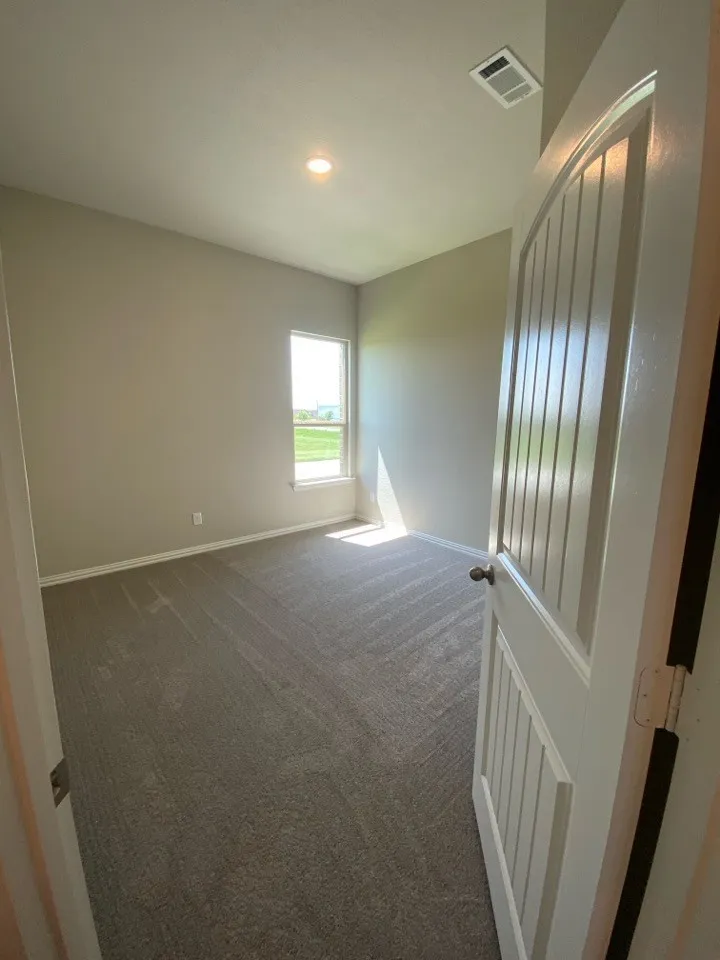 930 County Road 200 Valley View, TX 76272