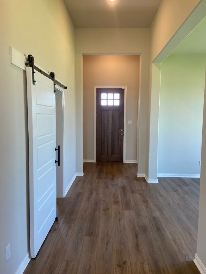 930 County Road 200 Valley View, TX 76272