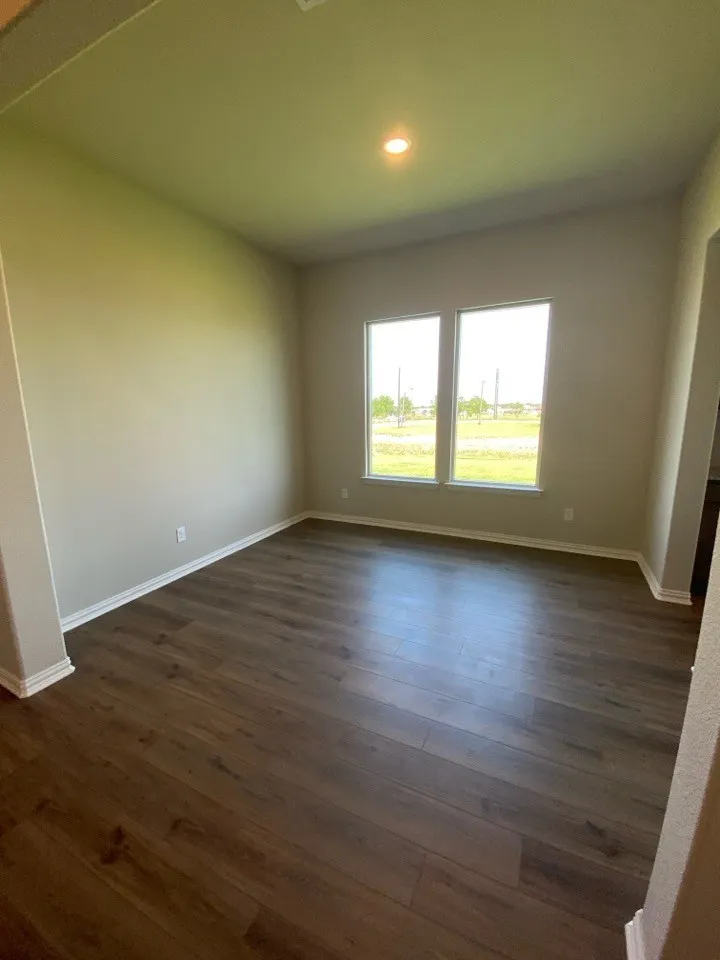 930 County Road 200 Valley View, TX 76272