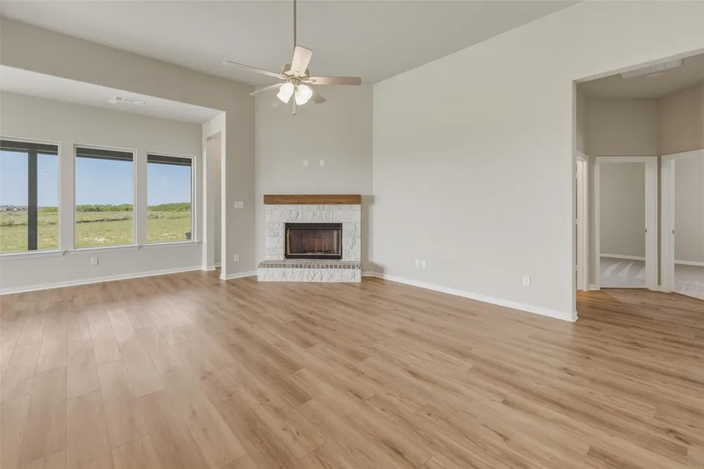 930 County Road 200 Valley View, TX 76272
