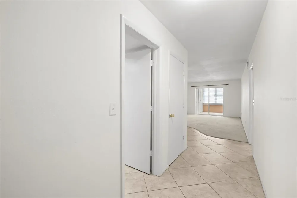 400 GLENNES LANE #206 Dunedin, FL 34698