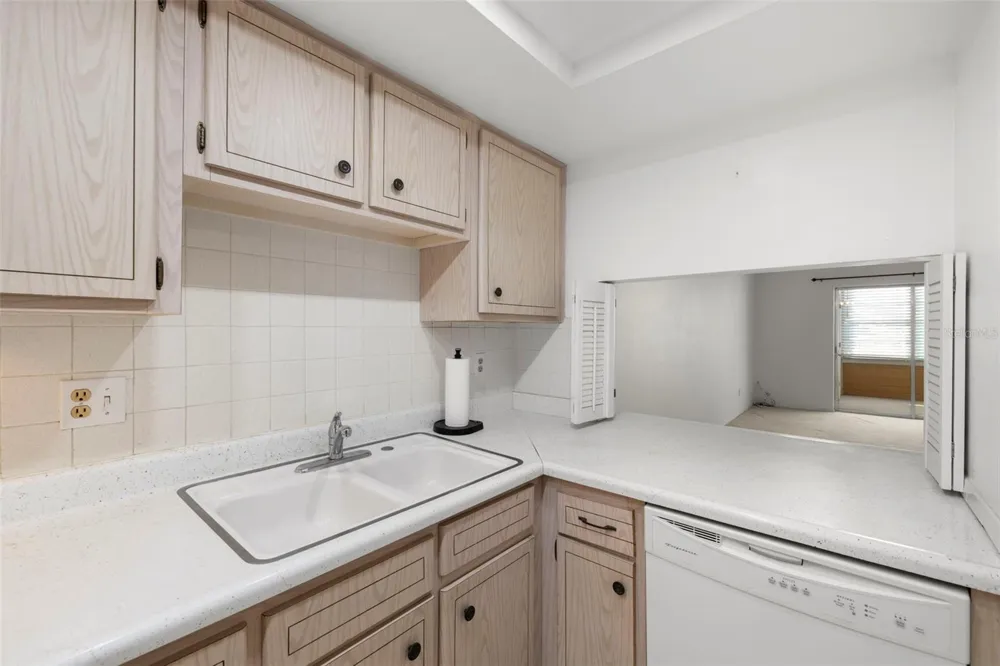 400 GLENNES LANE #206 Dunedin, FL 34698