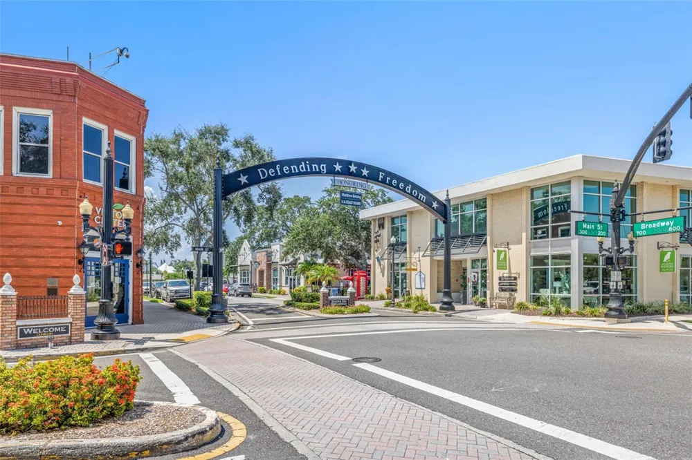 400 GLENNES LANE #206 Dunedin, FL 34698