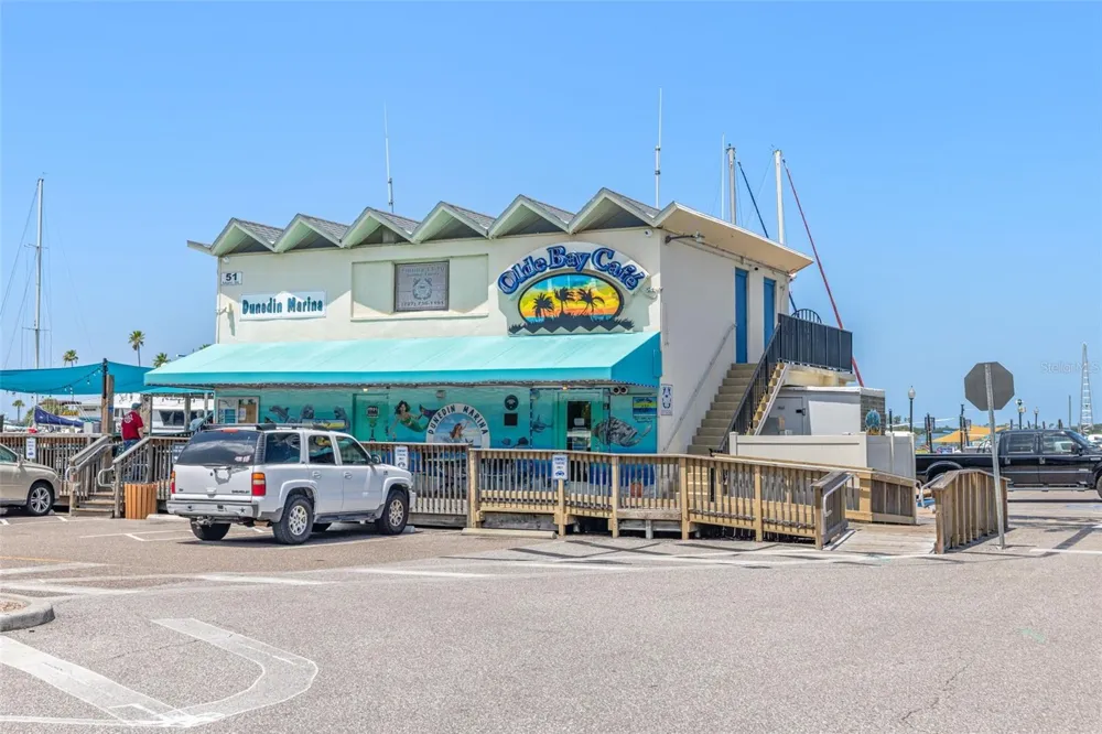 400 GLENNES LANE #206 Dunedin, FL 34698