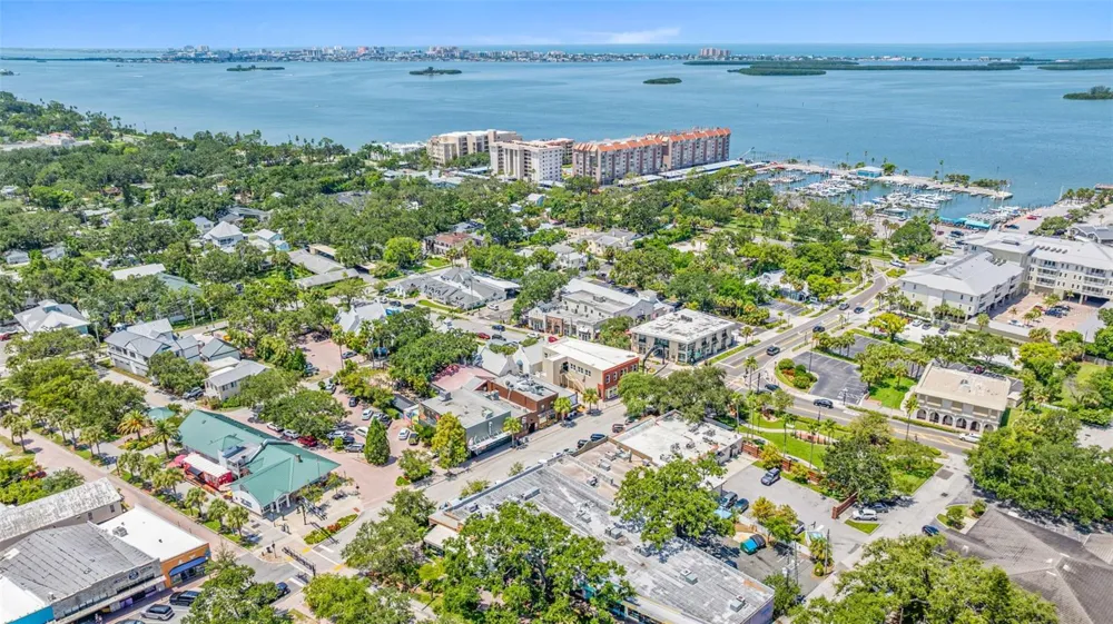 400 GLENNES LANE #206 Dunedin, FL 34698