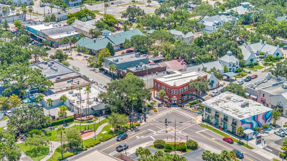 400 GLENNES LANE #206 Dunedin, FL 34698