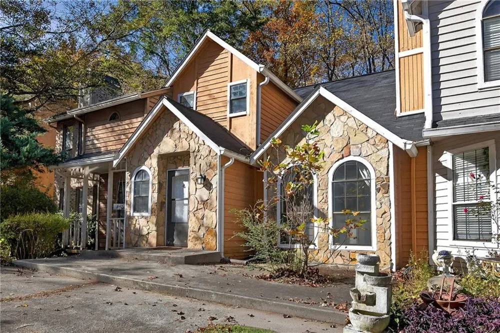 840 Brandy Oaks Lane Stone Mountain, GA 30088