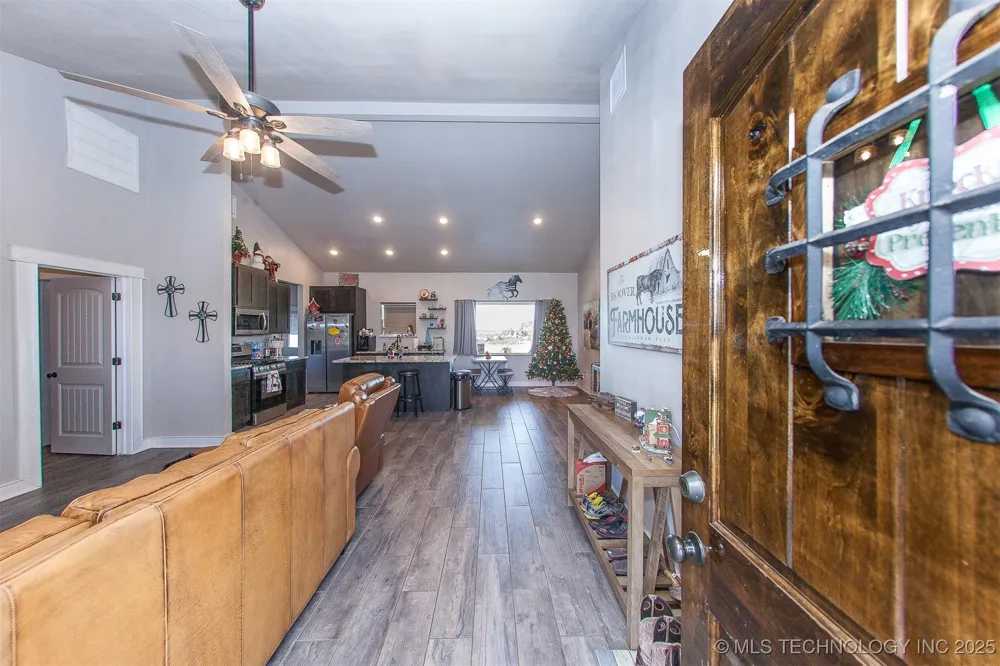 43681 W 71st Street S Jennings, OK 74038