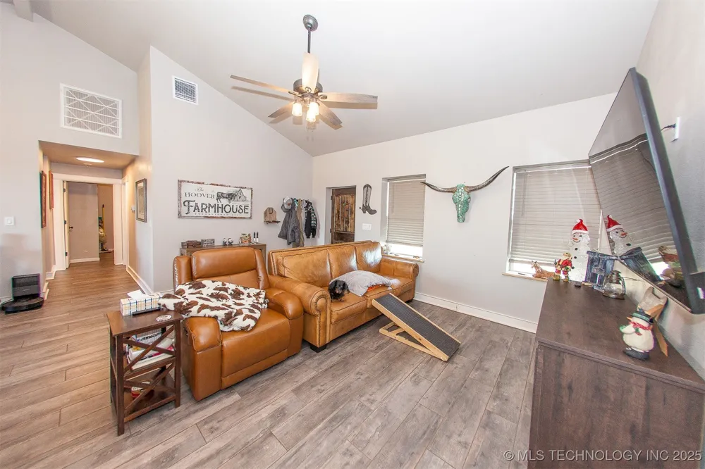 43681 W 71st Street S Jennings, OK 74038