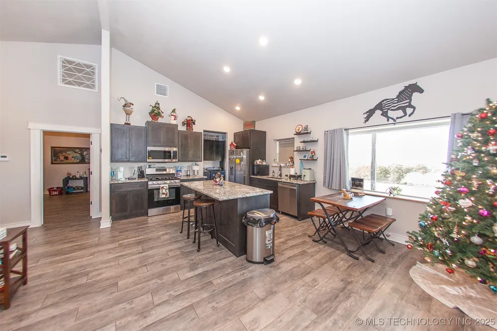 43681 W 71st Street S Jennings, OK 74038