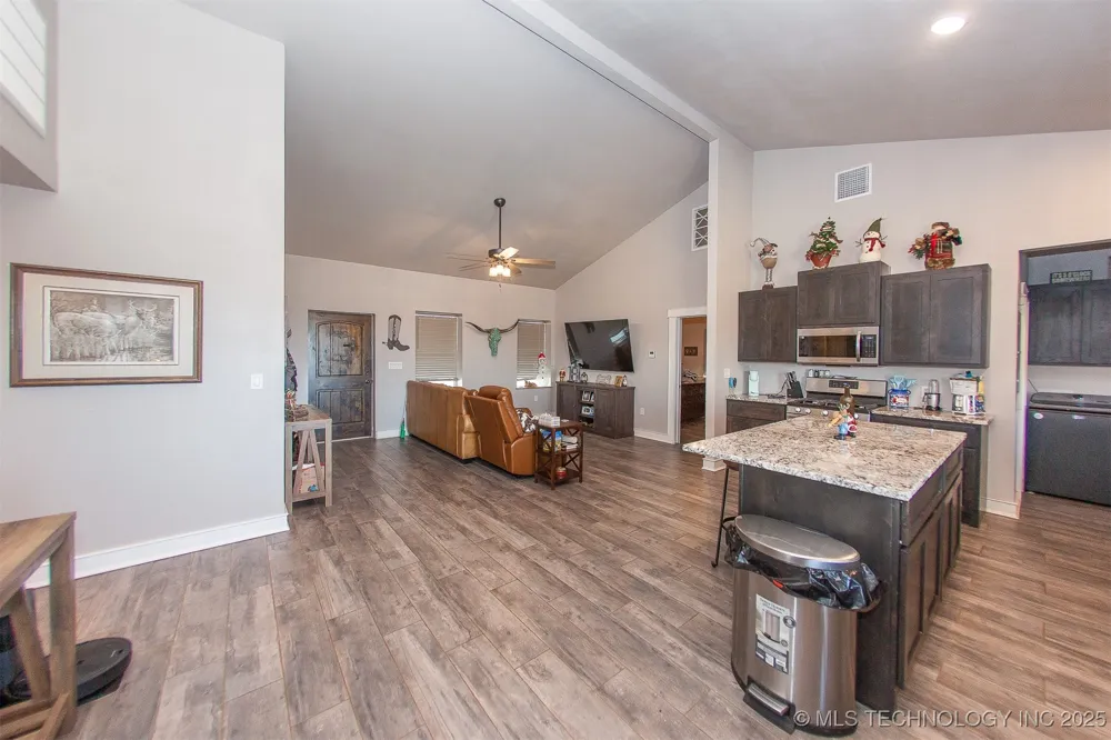 43681 W 71st Street S Jennings, OK 74038