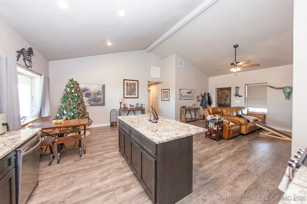 43681 W 71st Street S Jennings, OK 74038