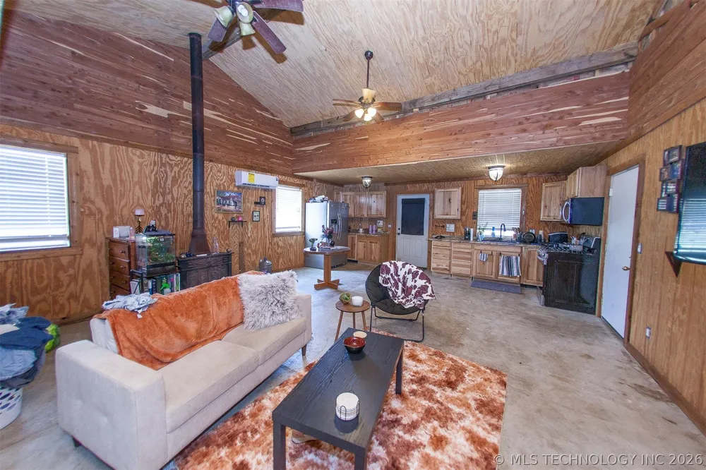 43681 W 71st Street S Jennings, OK 74038