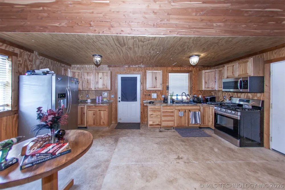 43681 W 71st Street S Jennings, OK 74038