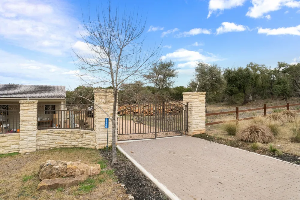 15902 Booth Circle Volente, TX 78641
